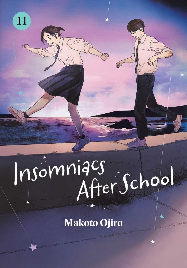 Book cover of 'Insomniacs After School' with two characters on a rooftop at night.