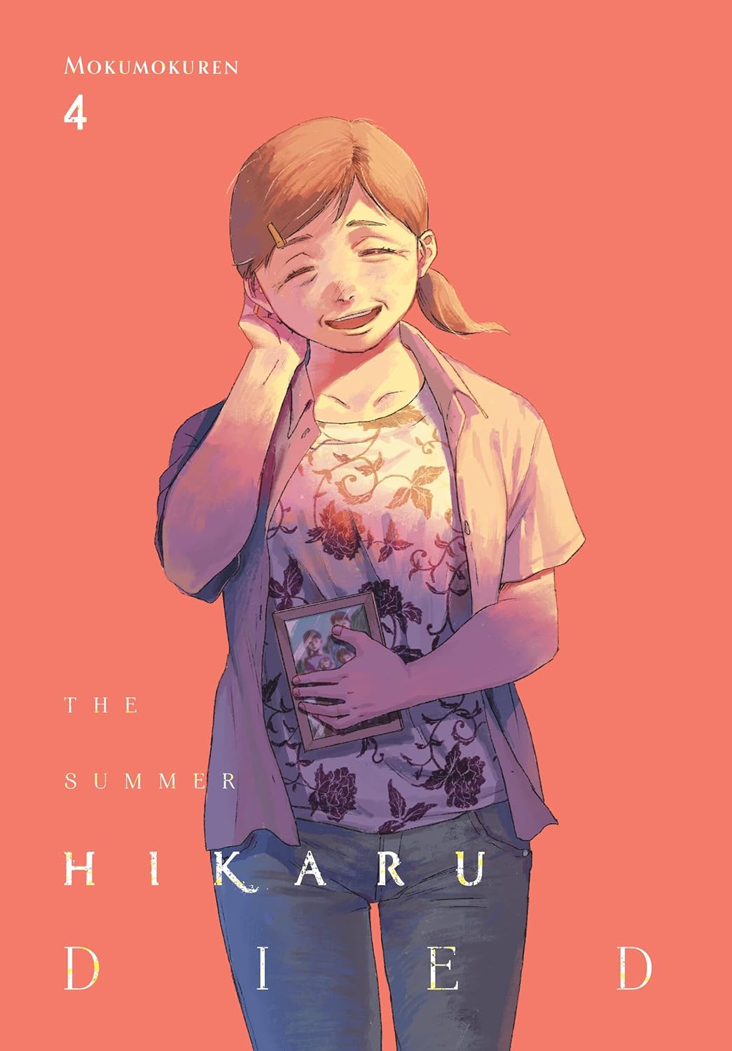 Book cover of 'The Summer Hikaru Died' with an illustration of a girl holding a photo against a pink background.