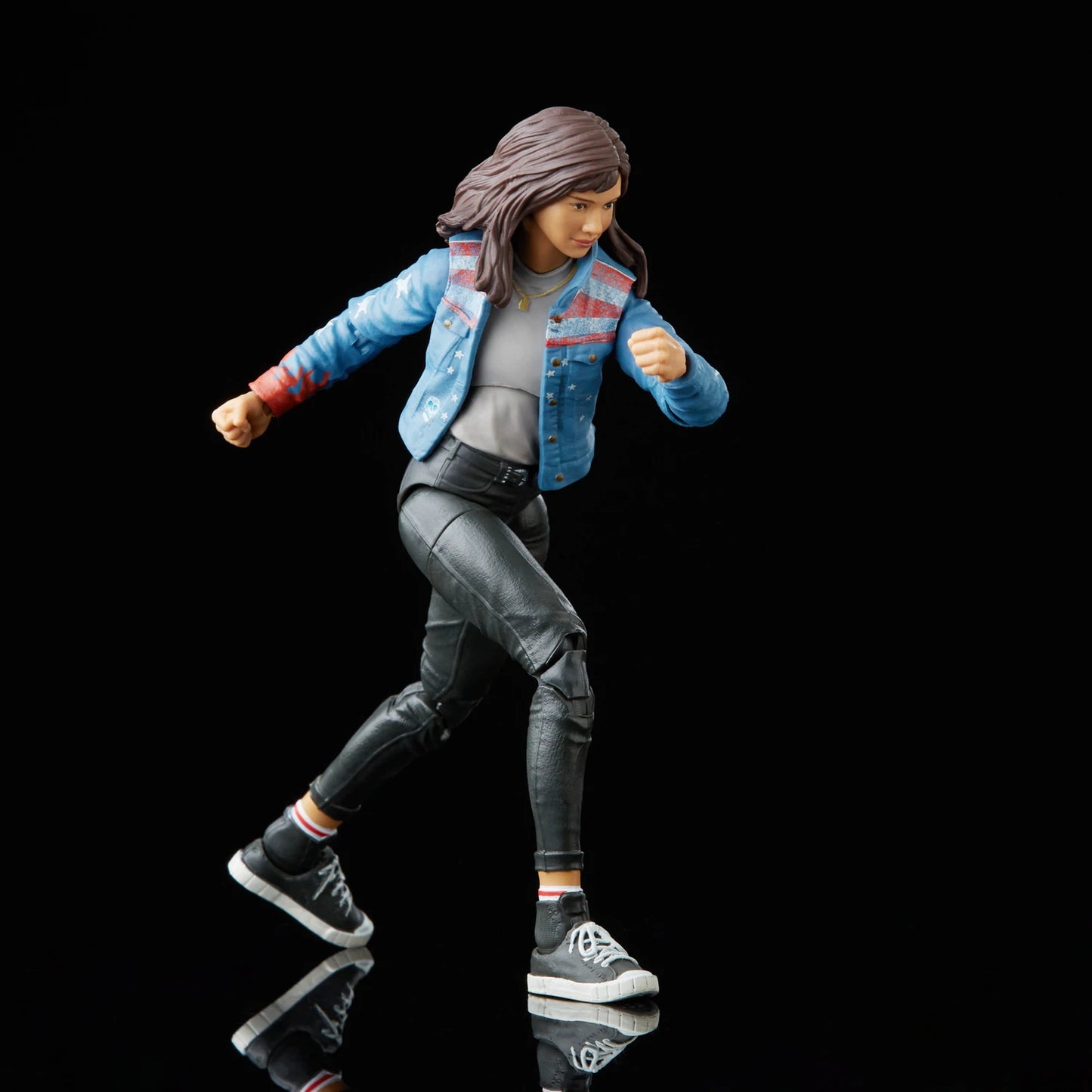 Marvel Legends Series - America Chavez - 6IN Action Figure