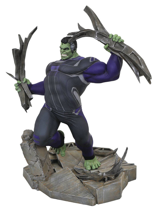 Marvel Gallery Avengers Endgame: Hulk Deluxe PVC Diorama